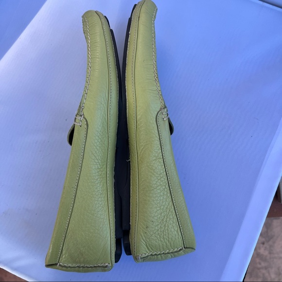 Cole Haan green leather moc toe driving loafer size 9. Casual slip on shoes. - Picture 6 of 10